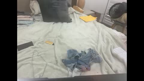 Dude online show from February 24, 4:43 pm