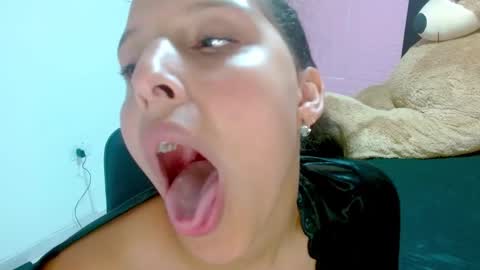 dulce1609 online show from February 14, 1:45 am