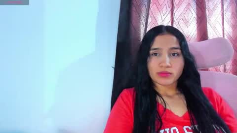 Dulce  online show from November 17, 8:55 pm