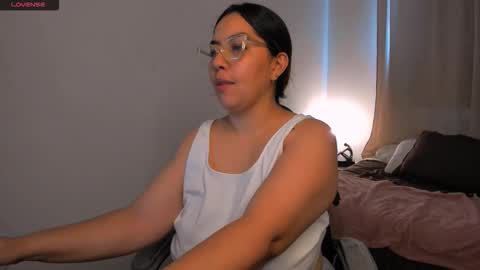 Snapshot of dulce_brithany chatting on October 15, 6:09 pm dulce brithany online show from October 15, 6:09 pm