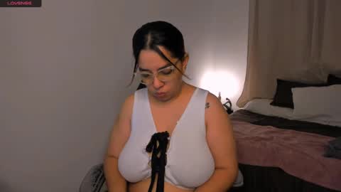 Snapshot of dulce_brithany chatting on September 29, 1:32 pm dulce brithany online show from September 29, 1:32 pm