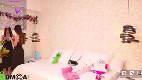 dulce_isabel_ online show from March 23, 3:11 am