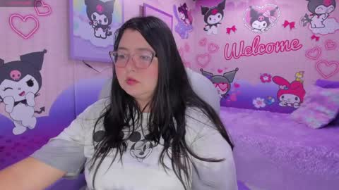 Dulce  online show from April 19, 12:06 pm