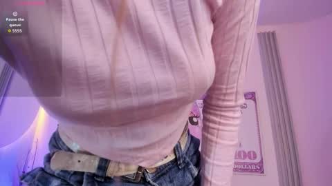 Snapshot of dulce_quintana chatting on September 23, 12:21 pm dulce_quintana online show from September 23, 12:21 pm