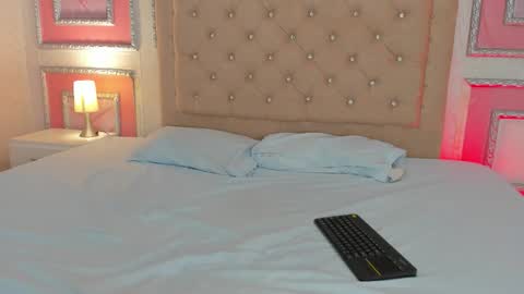 Dulce  online show from February 3, 6:40 am