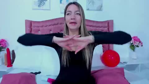 Dulce  online show from January 16, 4:07 pm