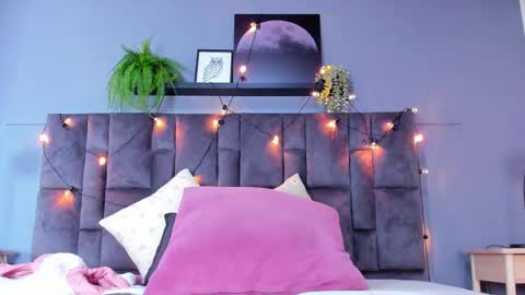 DULCE AURORA online show from January 16, 2:53 am