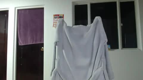 dulceisabellax online show from January 28, 2:53 am