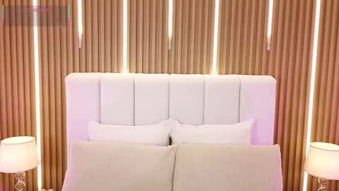 Dulcey online show from February 19, 4:33 am