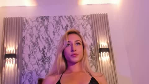 Snapshot of dulcinea_2 chatting on October 15, 7:26 pm dulcinea 2 online show from October 15, 7:26 pm