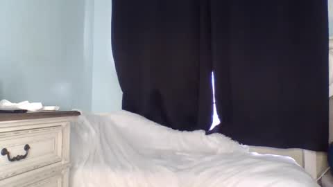 Erin online show from February 17, 8:49 pm