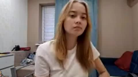 Snapshot of dustidickirson chatting on October 18, 1:26 pm Alisa online show from October 18, 1:26 pm