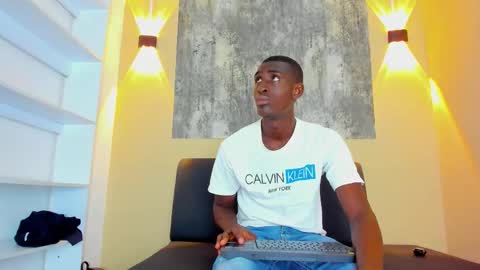 DUSTIN online show from December 16, 12:22 pm