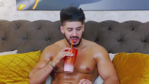 Dustin online show from January 17, 8:11 pm