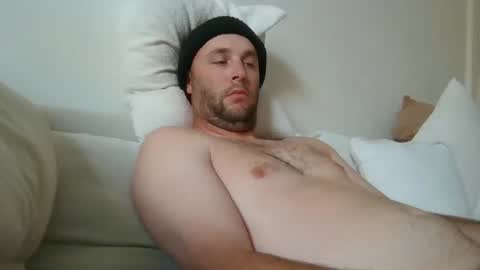 dustyroy09 online show from March 11, 11:08 pm