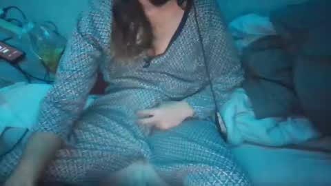 dv3nd3 online show from December 1, 1:14 am