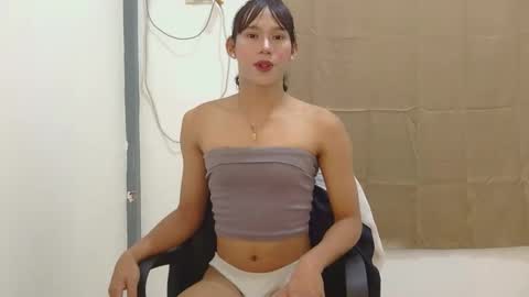 Snapshot of dy_namite chatting on October 2, 6:28 pm dy_namite online show from October 2, 6:28 pm