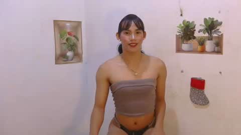 dy_namite online show from April 11, 5:28 pm