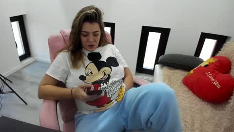 dayana online show from March 8, 5:00 am