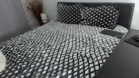 Dyanne online show from February 7, 4:21 pm