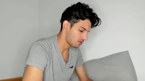 Dylan online show from December 4, 5:34 pm