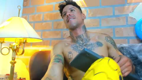 D Y L A N online show from February 20, 3:34 am