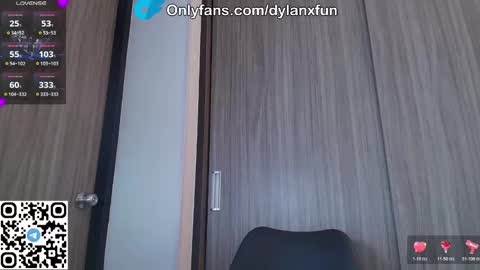dylanxfun online show from November 25, 9:46 pm