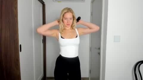fansly - yourbestbaby online show from July 23, 2:31 am