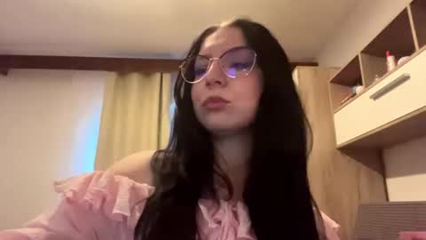 Nora online show from July 6, 5:59 pm