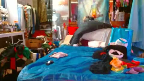 eastbayboy57 online show from January 19, 2:32 am