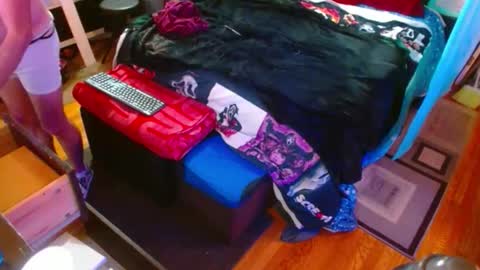 eastbayboy57 online show from November 30, 10:33 am