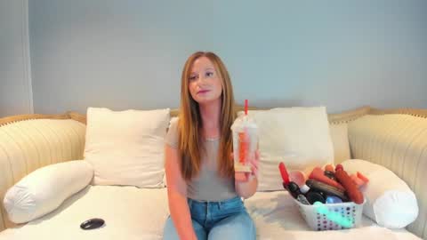 Snapshot of eatmygingersnapps chatting on September 10, 2:51 pm Allison online show from September 10, 2:51 pm