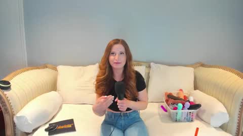 Snapshot of eatmygingersnapps chatting on February 25, 4:14 pm Allison online show from February 25, 4:14 pm