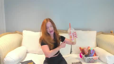 Snapshot of eatmygingersnapps chatting on January 13, 3:47 pm Allison online show from January 13, 3:47 pm
