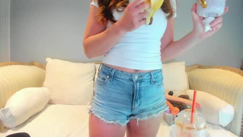 Snapshot of eatmygingersnapps chatting on September 23, 3:06 pm Allison online show from September 23, 3:06 pm