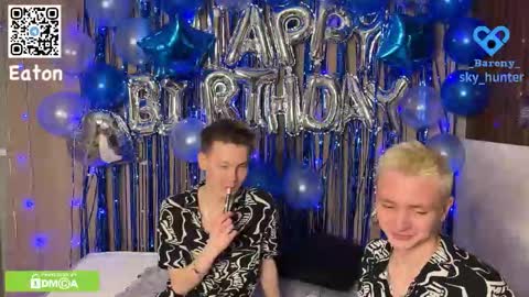 eaton_ online show from December 17, 4:47 pm