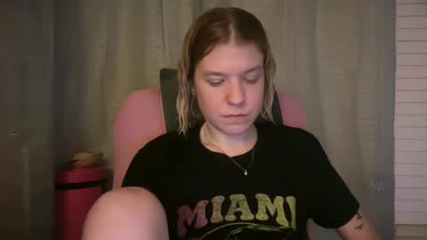 americnbarbie online show from March 27, 4:18 am