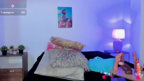 ebony_cute9 online show from April 17, 9:50 pm