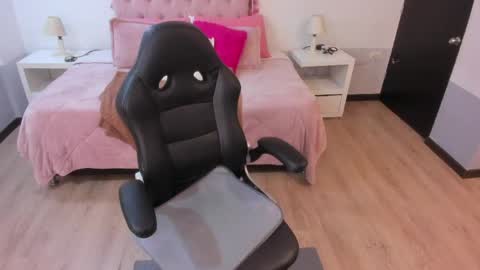 ebony_fantasy2 online show from March 19, 12:21 pm