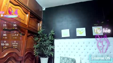 Snapshot of ebony_katterin chatting on September 13, 11:01 am ebony_katterin online show from September 13, 11:01 am