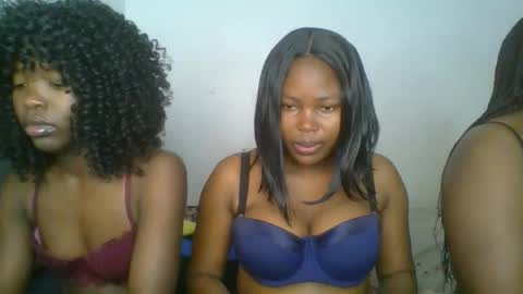 ebony_meeky online show from October 20, 6:46 pm