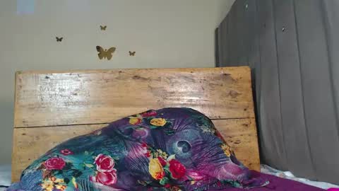 EBONY PETITE online show from November 8, 7:55 am