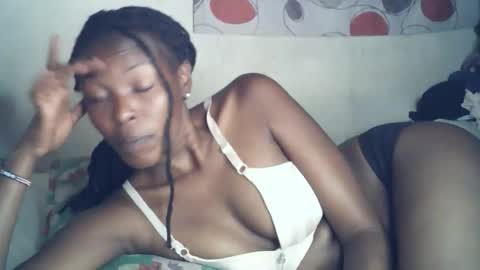 ebony_phoenix12 online show from November 27, 8:33 am