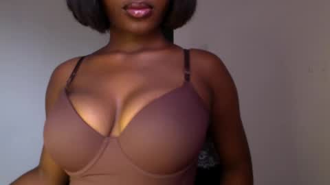 delilah online show from April 9, 10:43 am