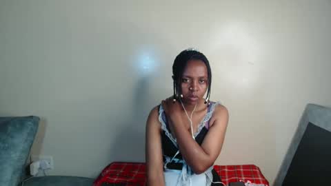 Snapshot of ebony_sluttt chatting on October 10, 9:15 am ebony_sluttt online show from October 10, 9:15 am