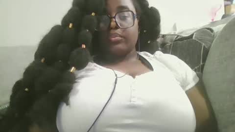 ebonybigtitqueen1 online show from October 18, 1:04 pm