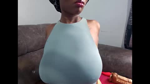 Ebony Melanie online show from October 27, 6:02 am