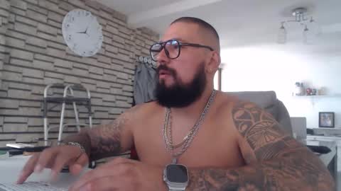 edgarram83 online show from October 25, 6:41 pm