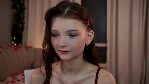 Lisa  online show from February 14, 12:35 am