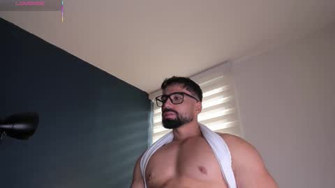 Snapshot of edrick_walton chatting on October 20, 12:32 pm edrick online show from October 20, 12:32 pm